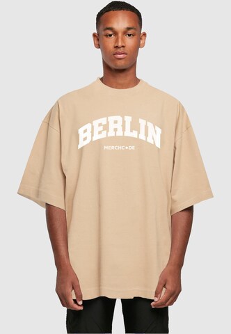 Merchcode Shirt 'Berlin Wording' in Beige: voorkant