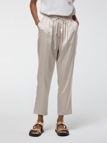 Lola Casademunt Loosefit Bandplooibroek in Beige: voorkant