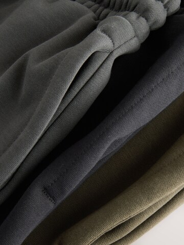 melns Next Standarta Bikses