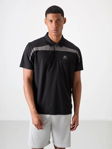 Tommy Life - Camisa funcionais em preto: frente
