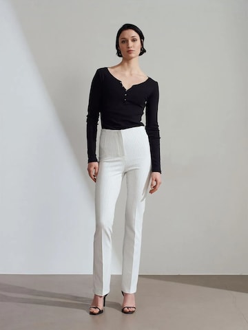 Dilvin Regular Pants in White