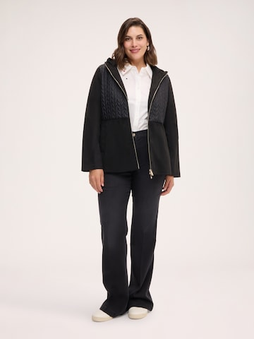 Cappotto di mezza stagione di Fiorella Rubino in nero