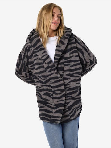 Noisy may Between-seasons coat 'NMCUDDLE' in Grey