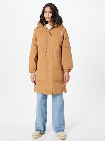Lee Winter coat in Brown: front