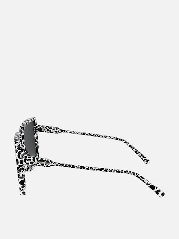Karl Lagerfeld Sunglasses in Black