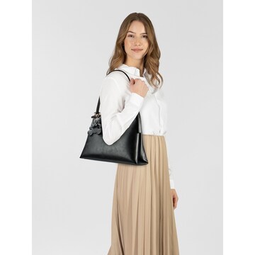 GUESS Schultertasche 'Kassie' in Schwarz: Vorderseite