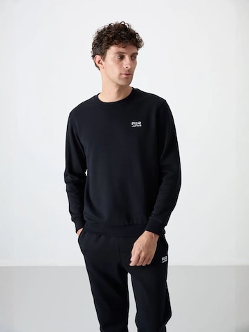 Tommy Life Tracksuit 'Aktive Sets' in Black
