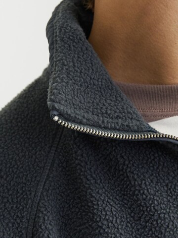 JACK & JONES Sweatshirt in Groen