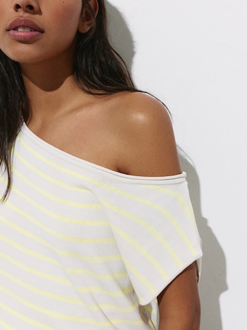 Pull&Bear Pulóver - sárga