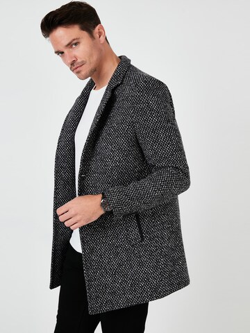 Buratti Winter Coat in Grey: front