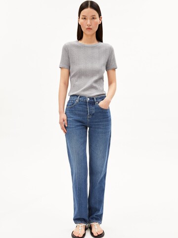 T-shirt ARMEDANGELS en gris