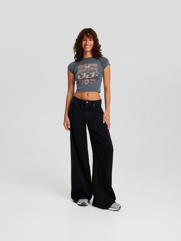 Bershka T-Shirt in Schwarz