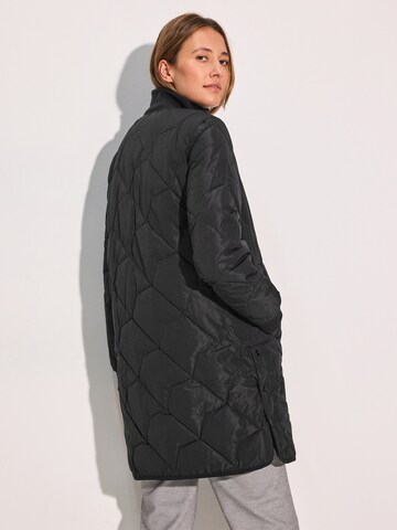 CECIL Between-Seasons Coat in Black