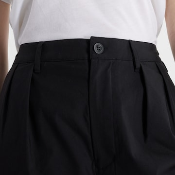 Effilé Pantalon 'Boylston' new balance en noir