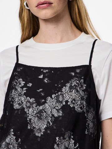 PIECES Jurk 'PCRINNE SPITZEN' in Zwart