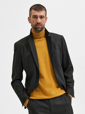 SELECTED HOMME - Regular Fit Pullover 'Berg' em amarelo
