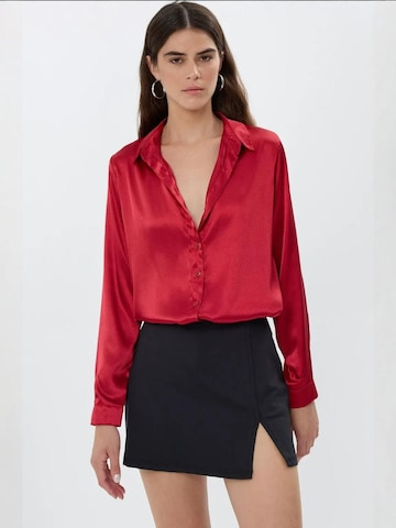 Camicia da donna di Hiccup in rosso: frontale