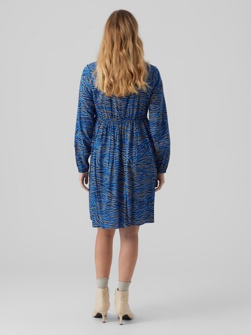 Robe 'Costa' MAMALICIOUS en bleu