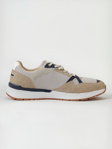 Sneaker bassa di KOROSHI in beige