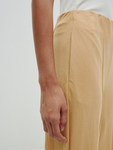 Regular Pantalon 'Chiara' EDITED en jaune