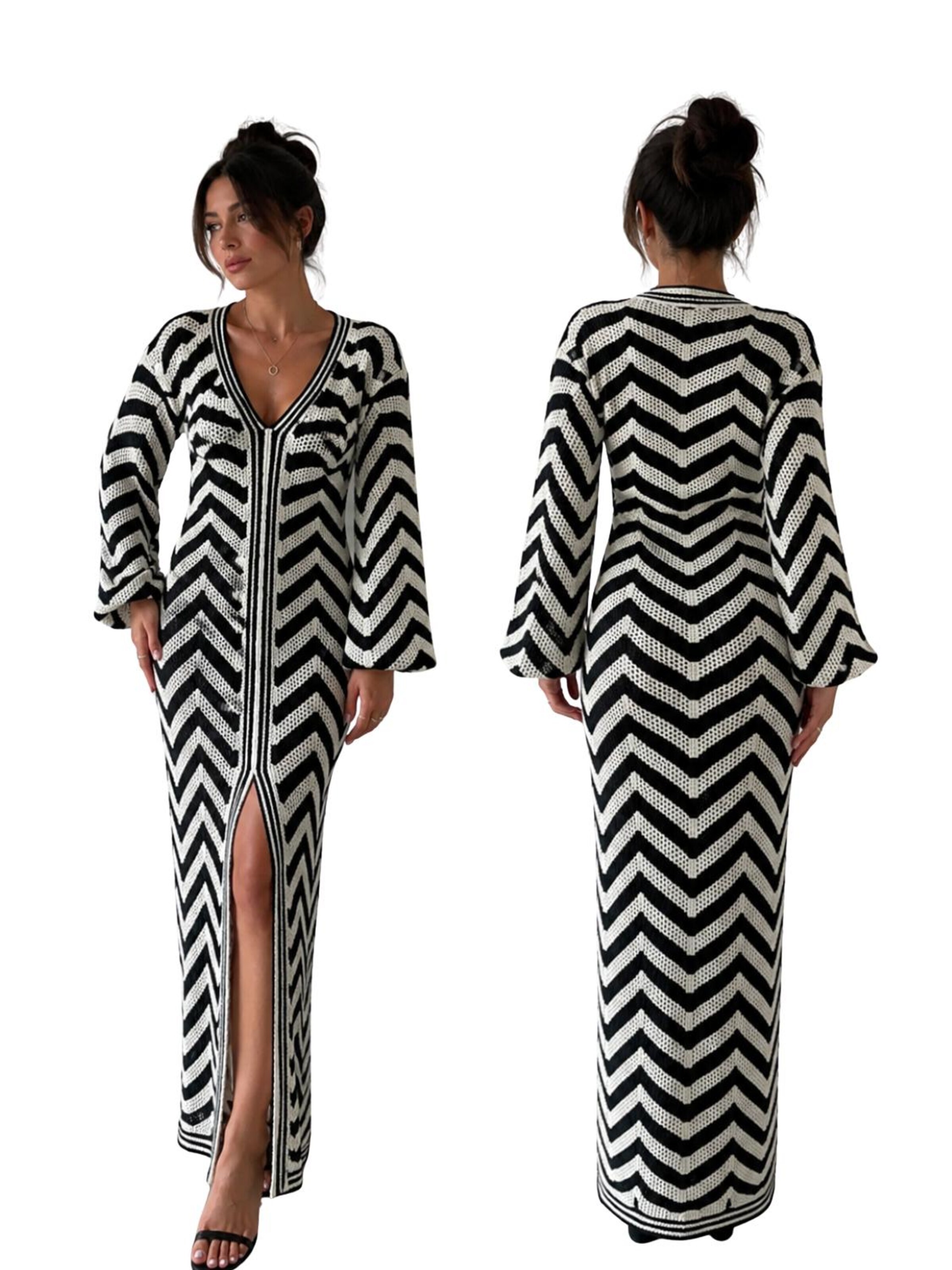 Sobe Istanbul Knit dress 'Gebreide Jurk Met Split Zwart / Wit Eén Maat' in Black: front