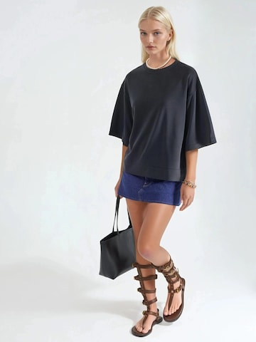 Busem T-Shirt in Grau