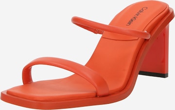 Calvin Klein Páskové sandály – červená: přední strana