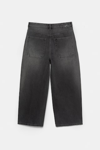 Pull&Bear Baggy Jeans in Grey