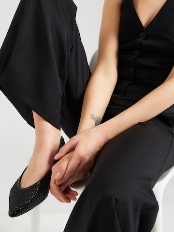 Bootcut Pantalon à plis 'SONALE' Weekend Max Mara en noir