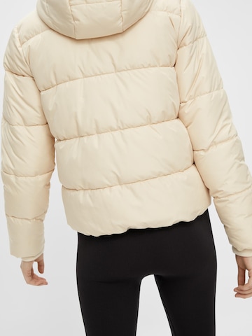 PIECES Winter jacket 'Bee' in White