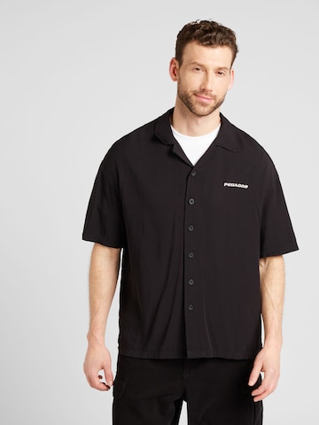 Pegador Comfort fit Button Up Shirt in Black: front