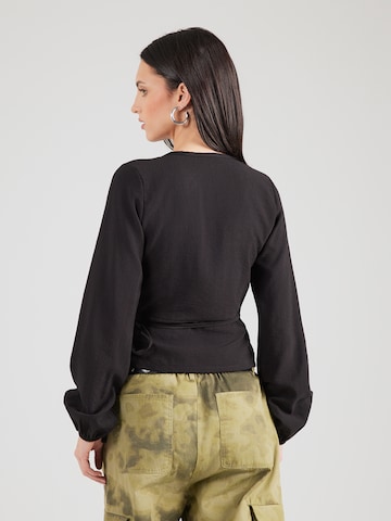 ABOUT YOU Blouse 'Finja' in Black
