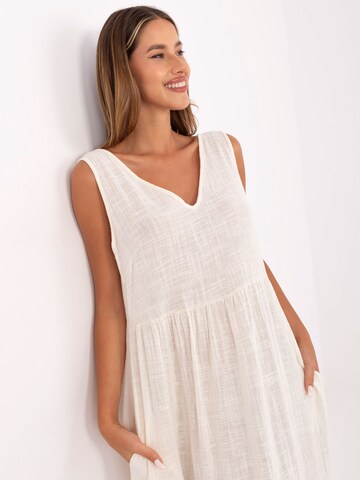 Madnezz House Kleid in Beige