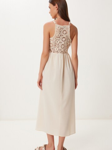 Happiness İstanbul Kleid in Beige
