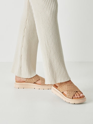 Sandales Tamaris en marron