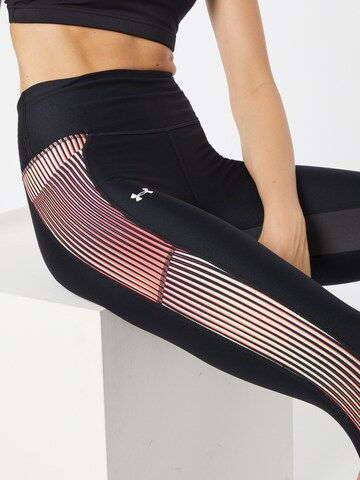 UNDER ARMOUR Skinny Urheiluhousut värissä musta