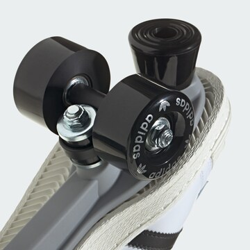ADIDAS ORIGINALS Wieltjes 'Superstar 82' in Wit