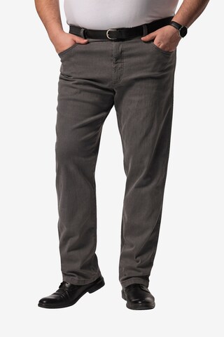 Boston Park Regular Jeans in Grey: front