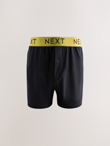 Boxeri de la Next pe negru