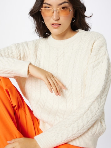ABOUT YOU Sweater 'Tara' in Beige