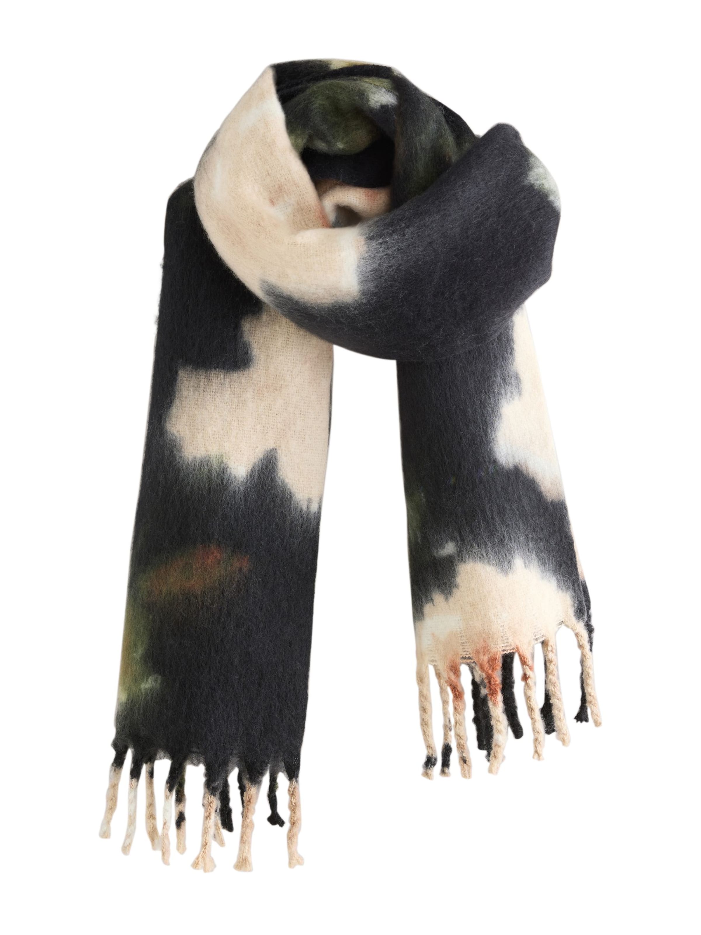 Next Шал в сиво: отпред