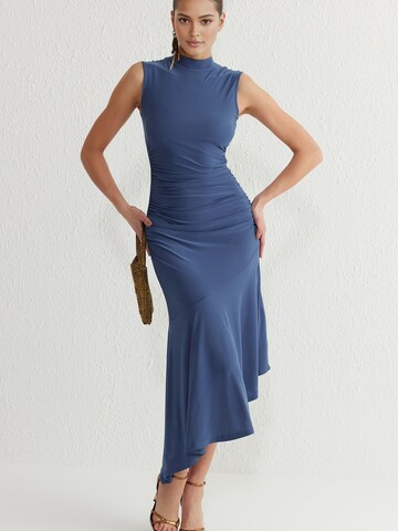 Trendyol Jurk in Blauw