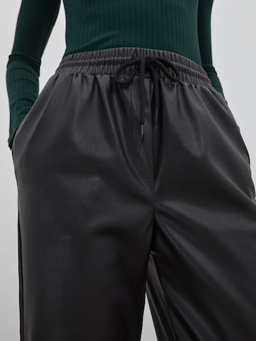 EDITED Tapered Hose 'Madison' in Schwarz