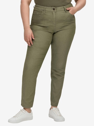 SHEEGO Slim fit Pants in Green: front