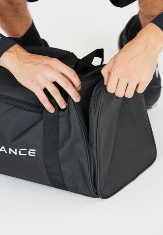 ENDURANCE Sporttasche 'Lanakila 40L' in Schwarz