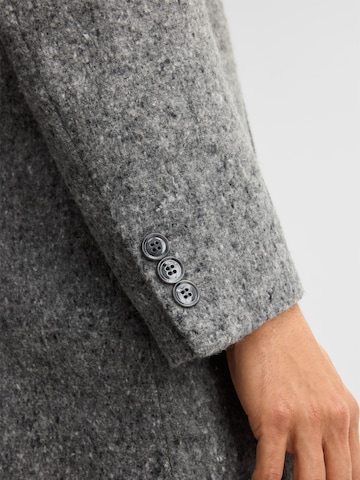 STRELLSON Between-Seasons Coat in Grey