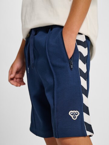 Hummel Regular Shorts in Blau