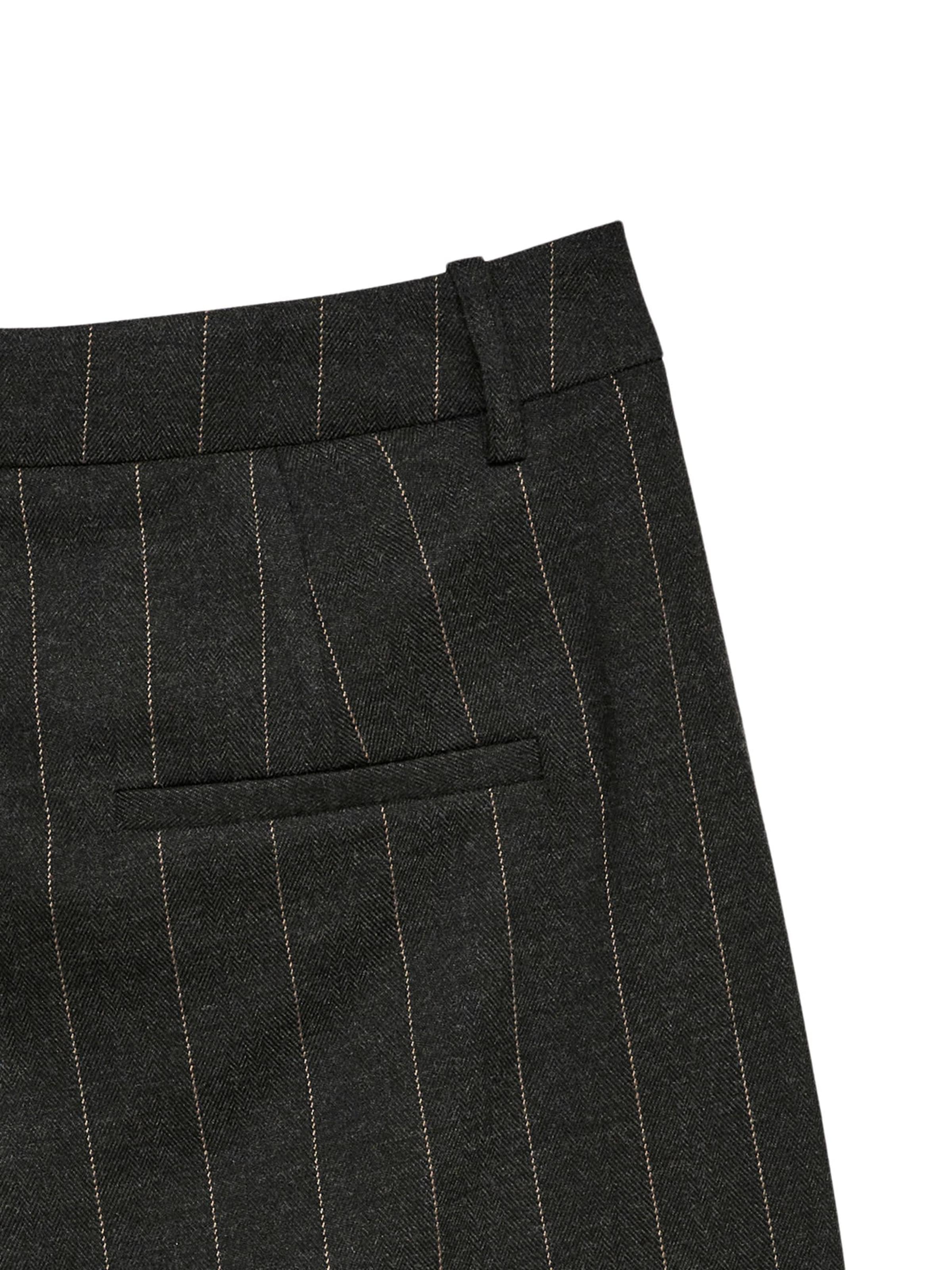 regular Pantaloni con pieghe di VERO MODA in grigio