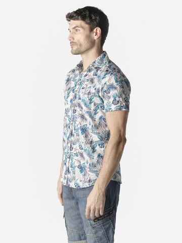 Coupe regular Chemise KOROSHI en blanc