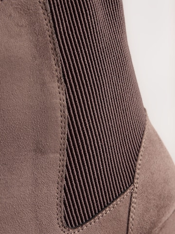 Next Boot in Brown